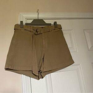 Gap high rise shorts